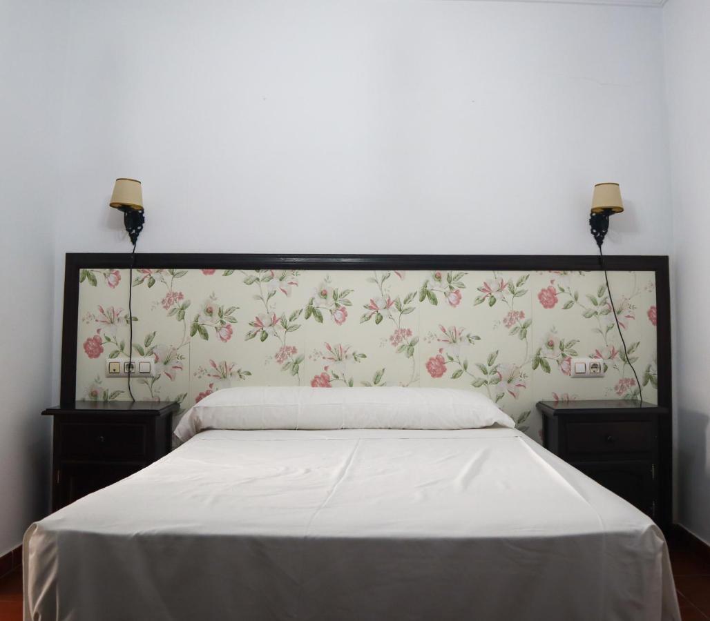 Apartamentos Turisticos Casa Cantillo Carmona  Eksteriør billede